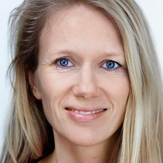 Close up portræt af Marie Høgh